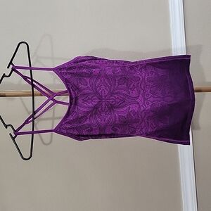 Athleta Harmonious Strappy Yoga Top Size M Purple Criss Cross